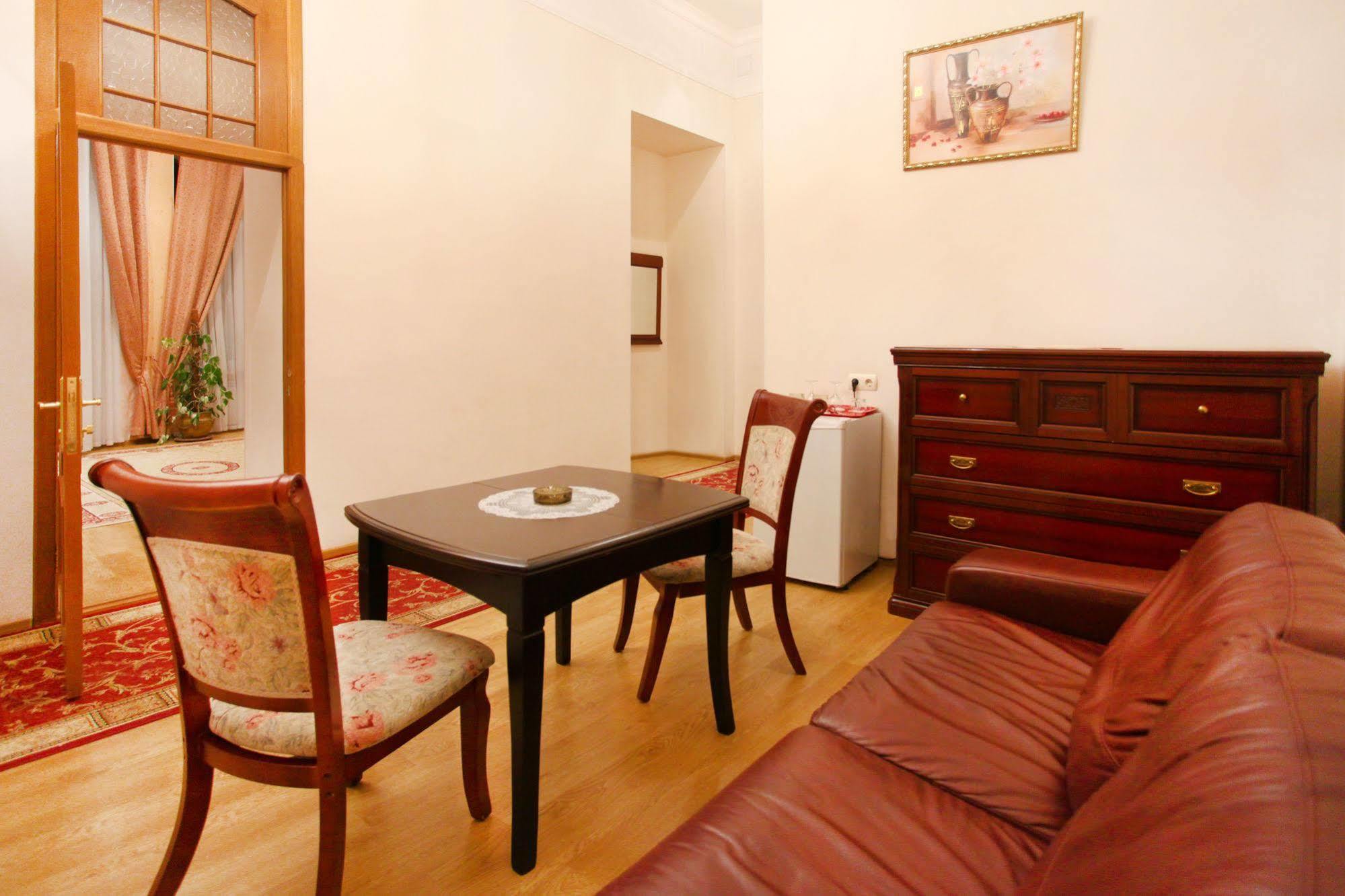 Ekaterina Hotel Oldenburg Bagian luar foto